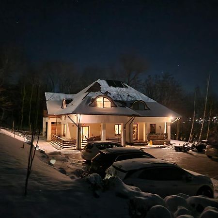 Provence Suceava Hotel Bagian luar foto
